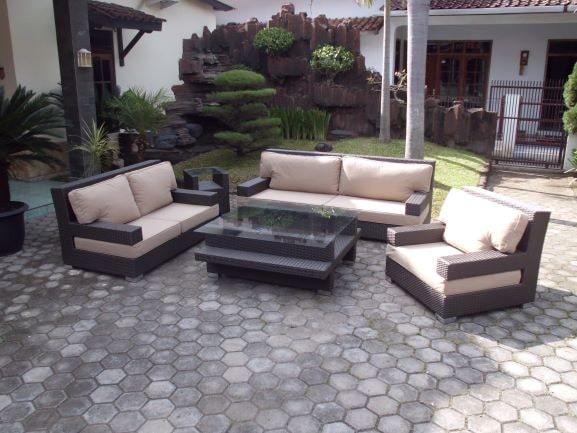 nassau living room set